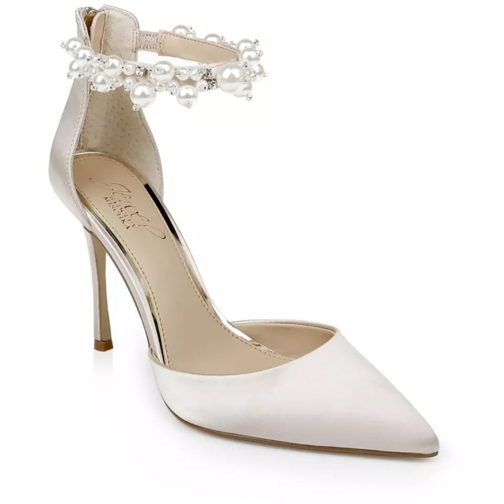 Jewel Badgley Mischka White Pearl Embellished Heels